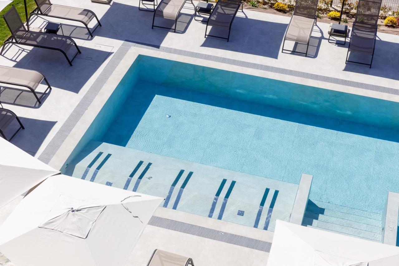 Deville & Hotel 2*